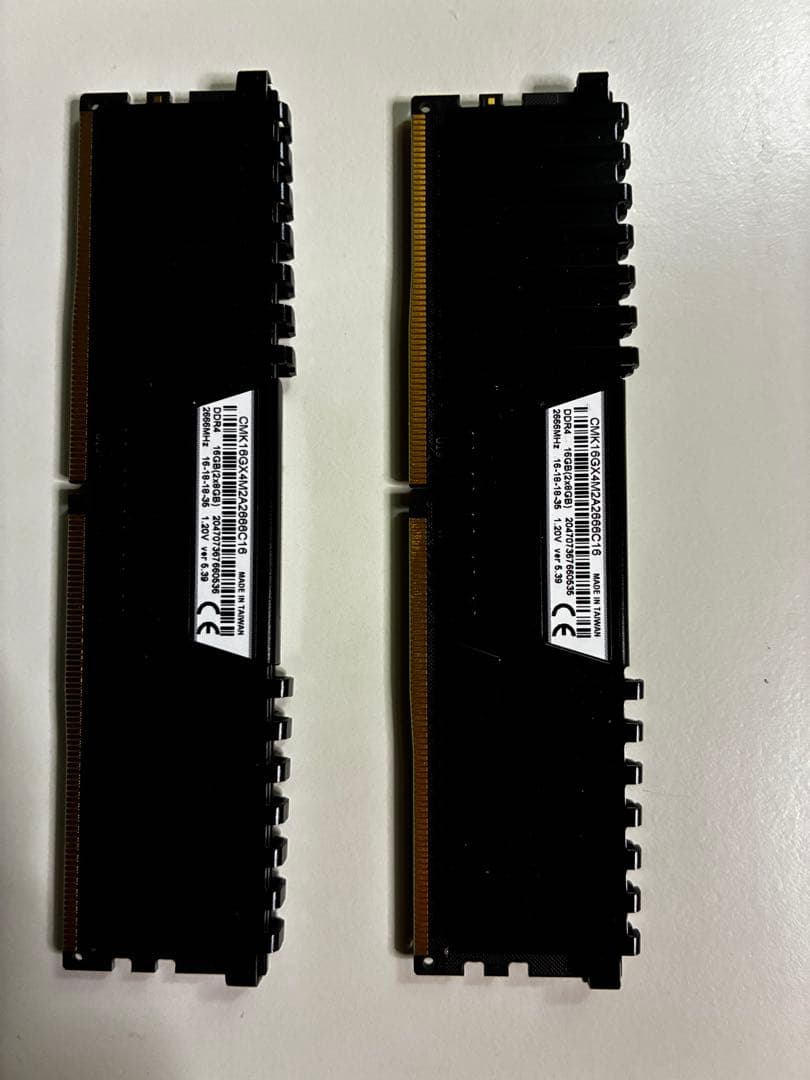【動作品】Corsair DDR4 メモリ8GB×2 2666MHz