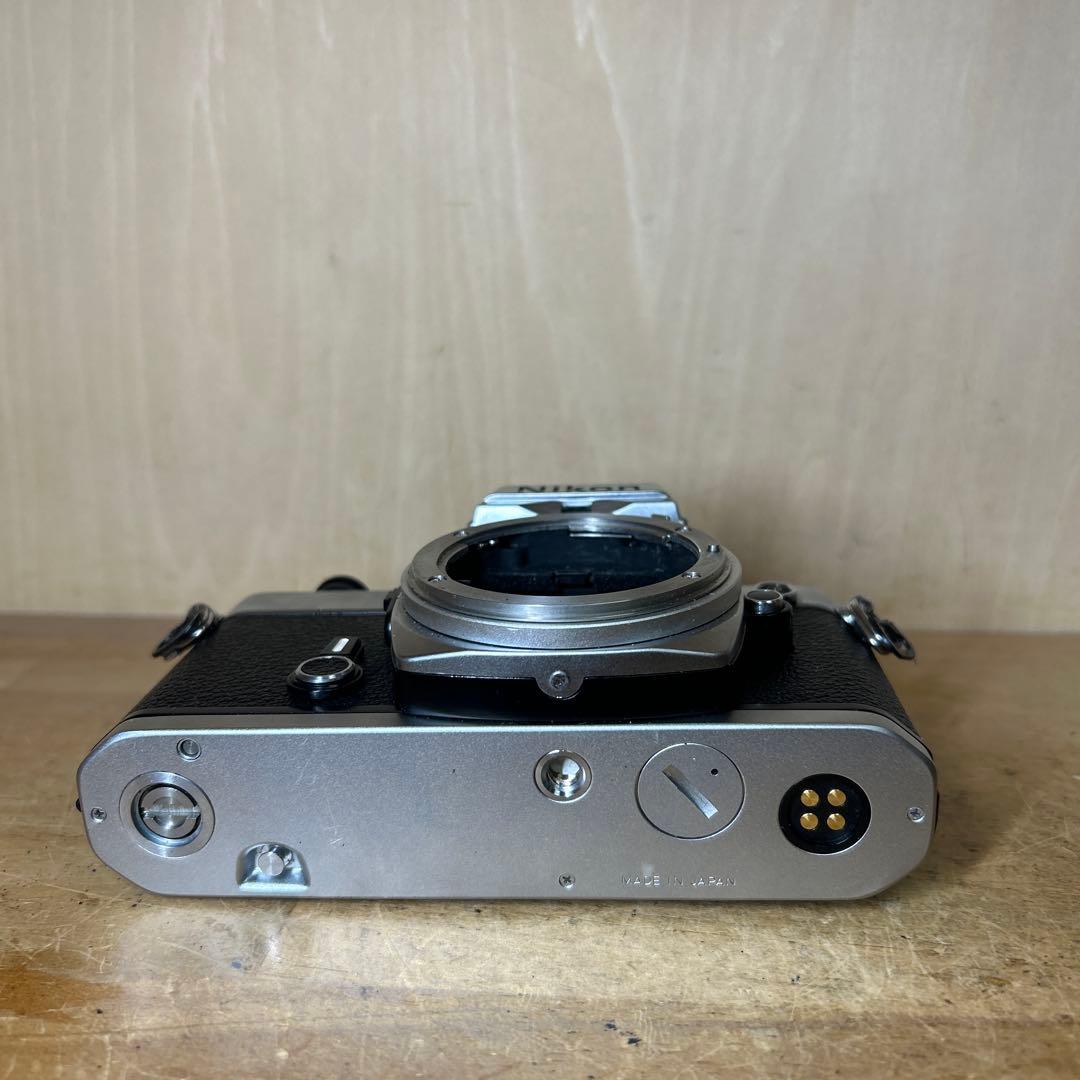 Nikon FE シンプルニコン　シルバーボディー　完動美品