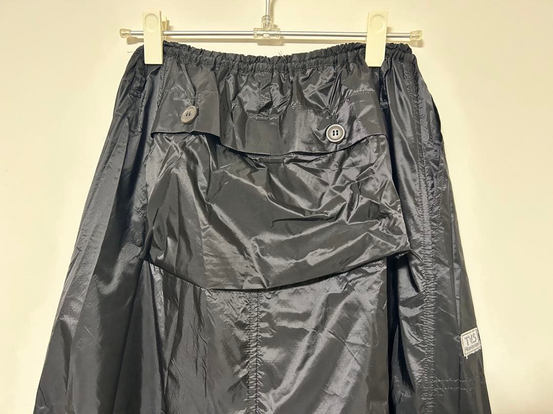 TVS プランテーション 黒 ナイロン ロングスカート