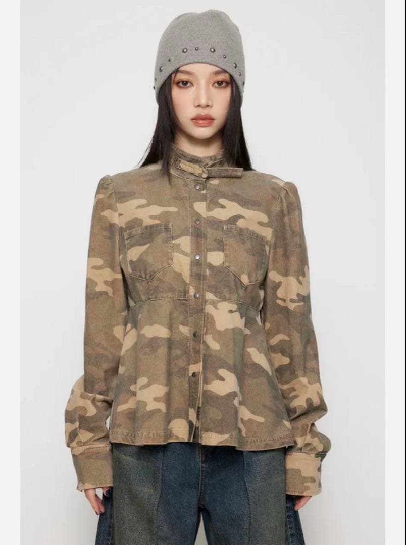 PEPLUM CAMO トップス