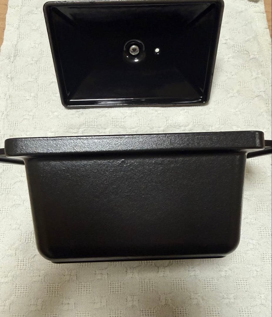 週末セール中　staub　ハーフテリーヌ
