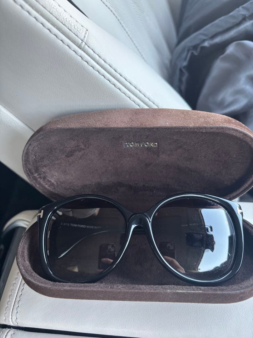 TOM FORDサングラス　 ケース付き