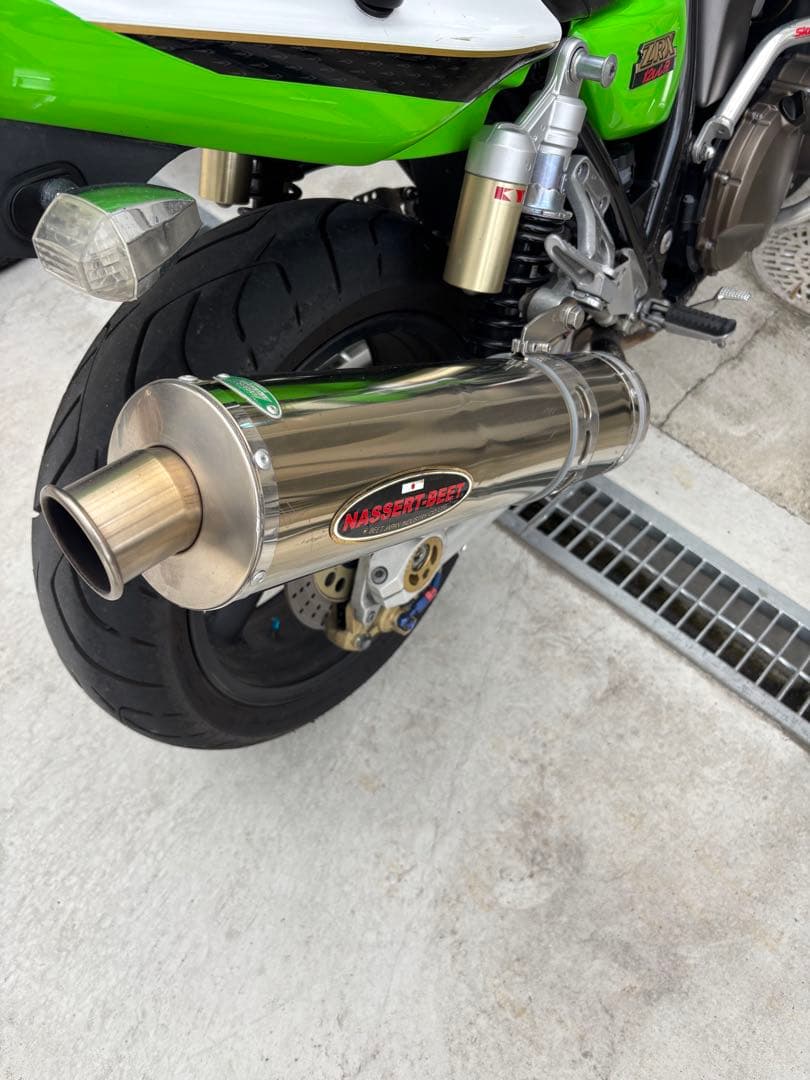 メ*森様 ZRX1200R BEET ステレスマフラーサイレンサー　ボルトオンタ