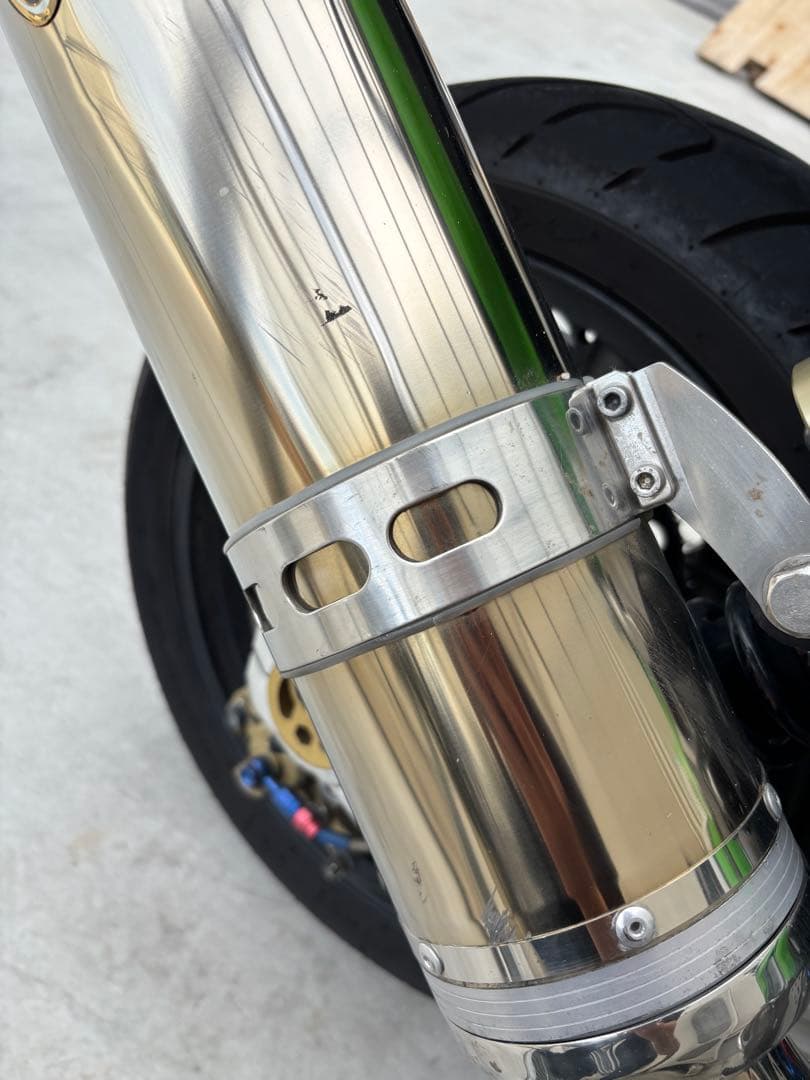 メ*森様 ZRX1200R BEET ステレスマフラーサイレンサー　ボルトオンタ