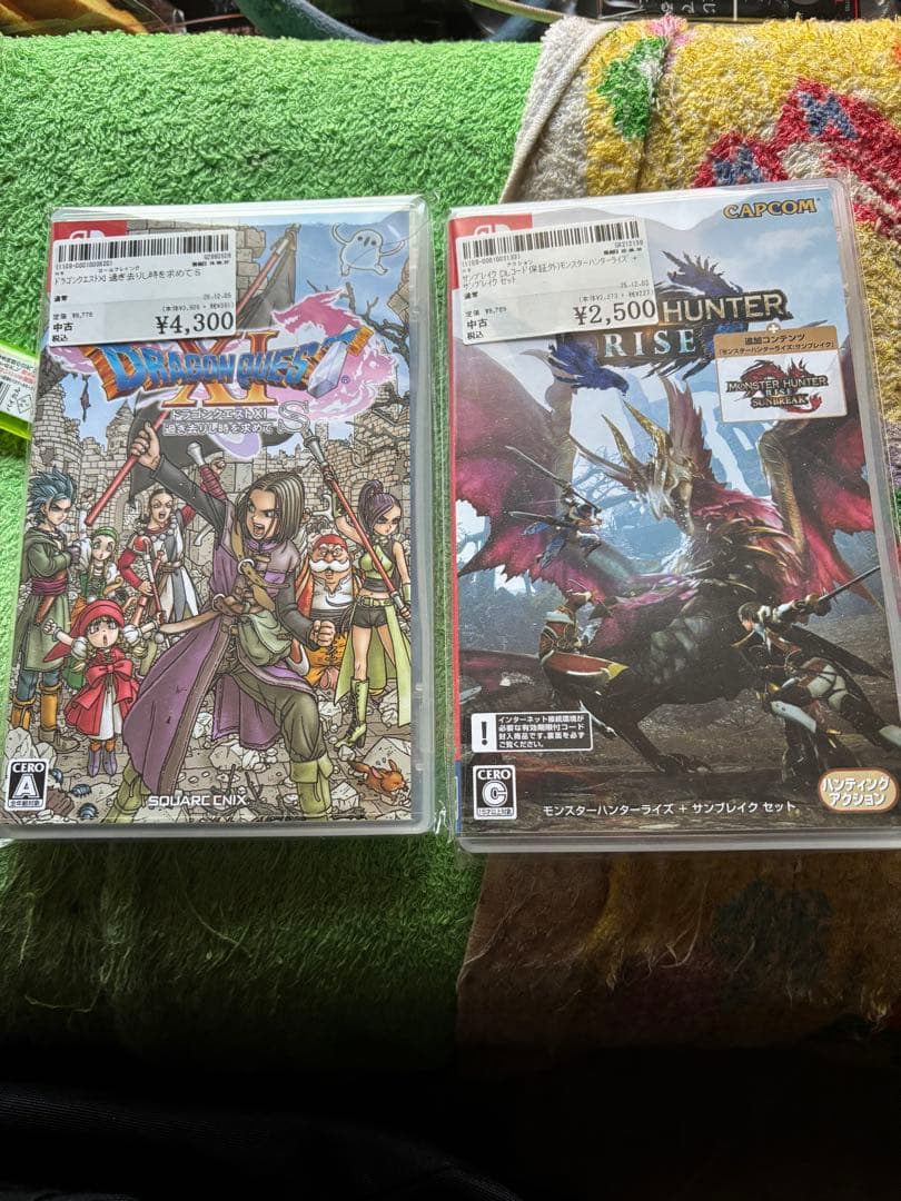 Nintendo Switch 本体 イエロー/ブルー＋ソフト2本