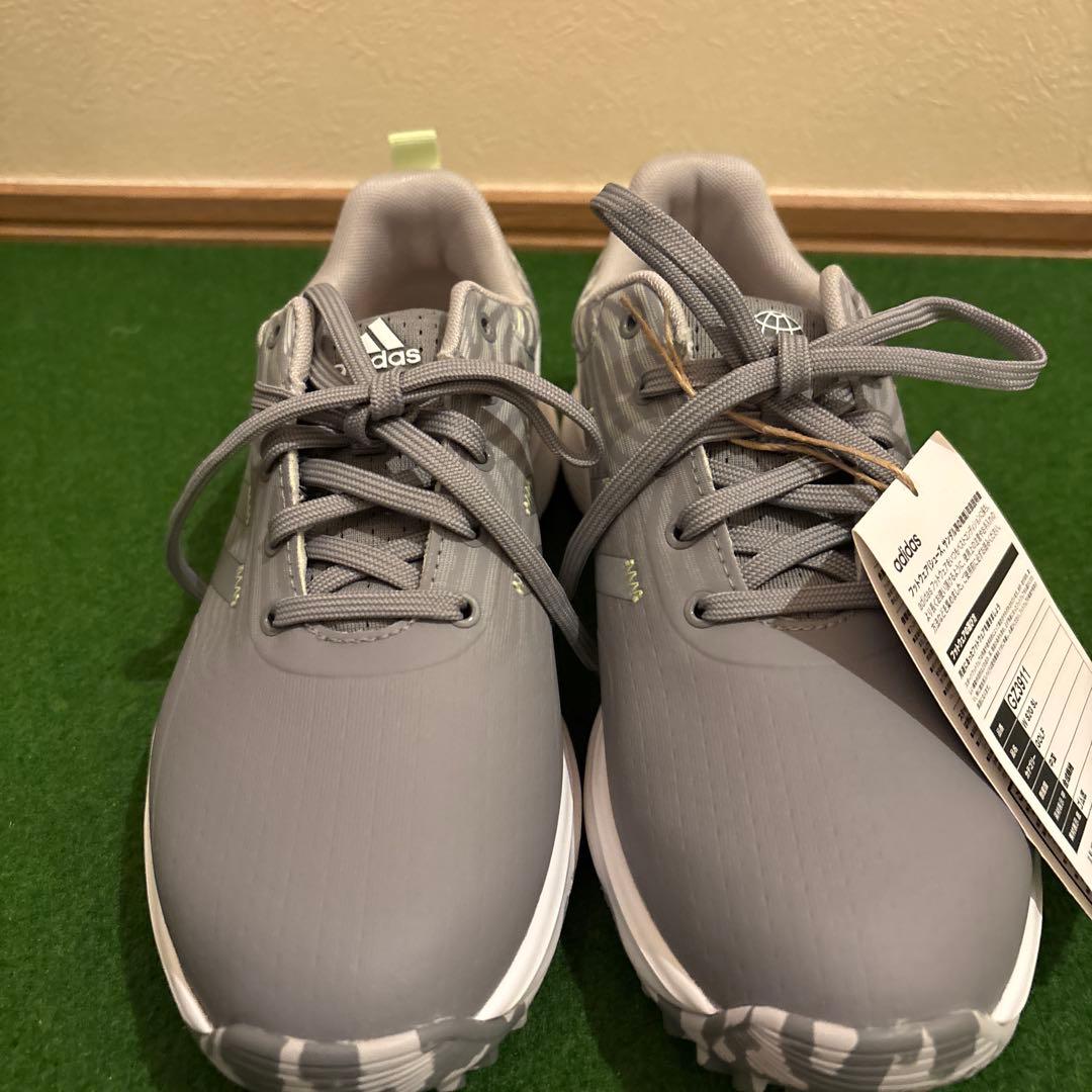 新品未使用adidas レディースゴルフシューズ グレー 23cm GZ3911