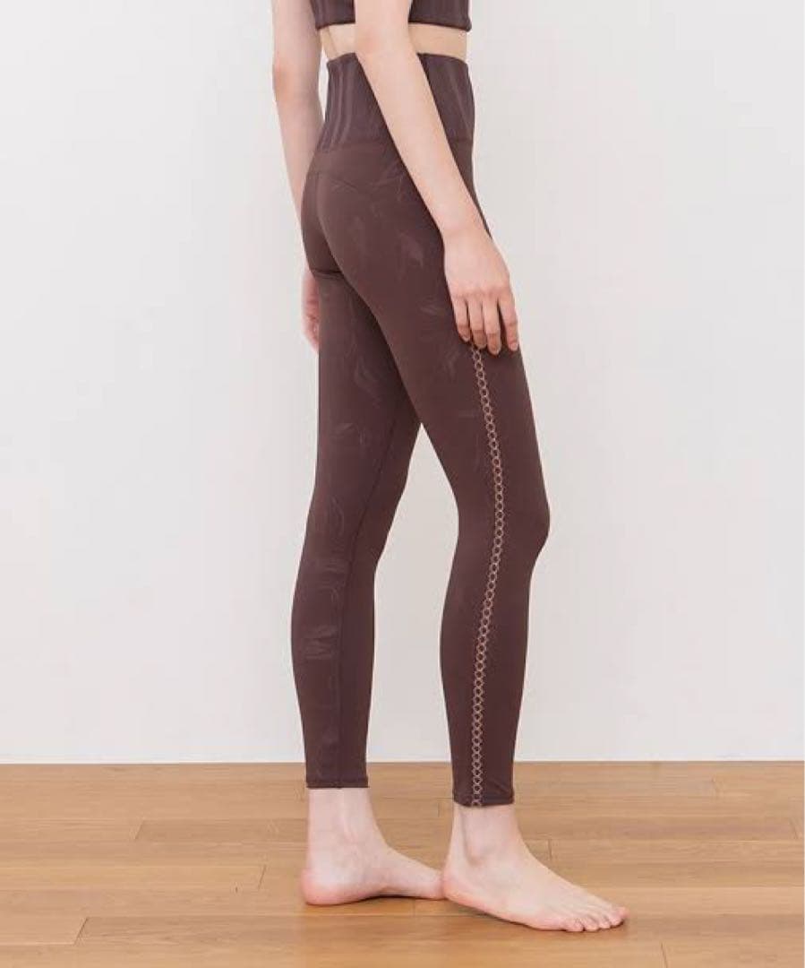 SUKALA エンボスリーフ S レギンス　ヨガウェア　パンツ
