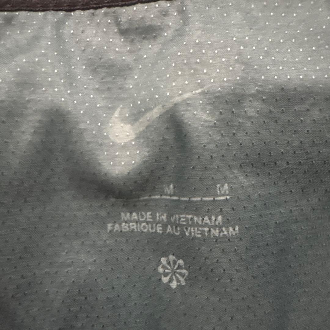 Nike Trail ロゴ入りパンツ　カラーグリーン