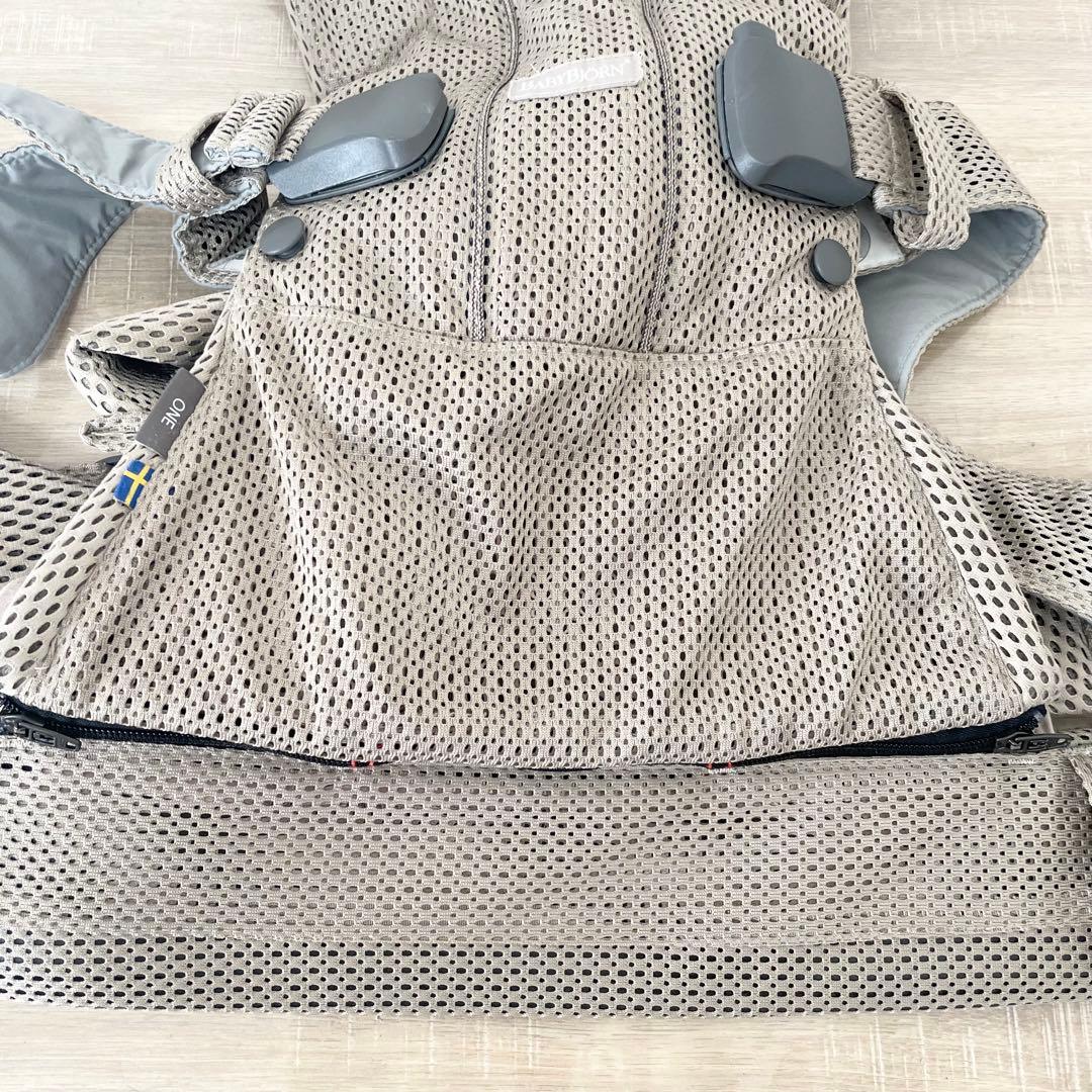 【美品】BABYBJÖRN ONEKAI Air 抱っこ紐メッシュ グレージュ