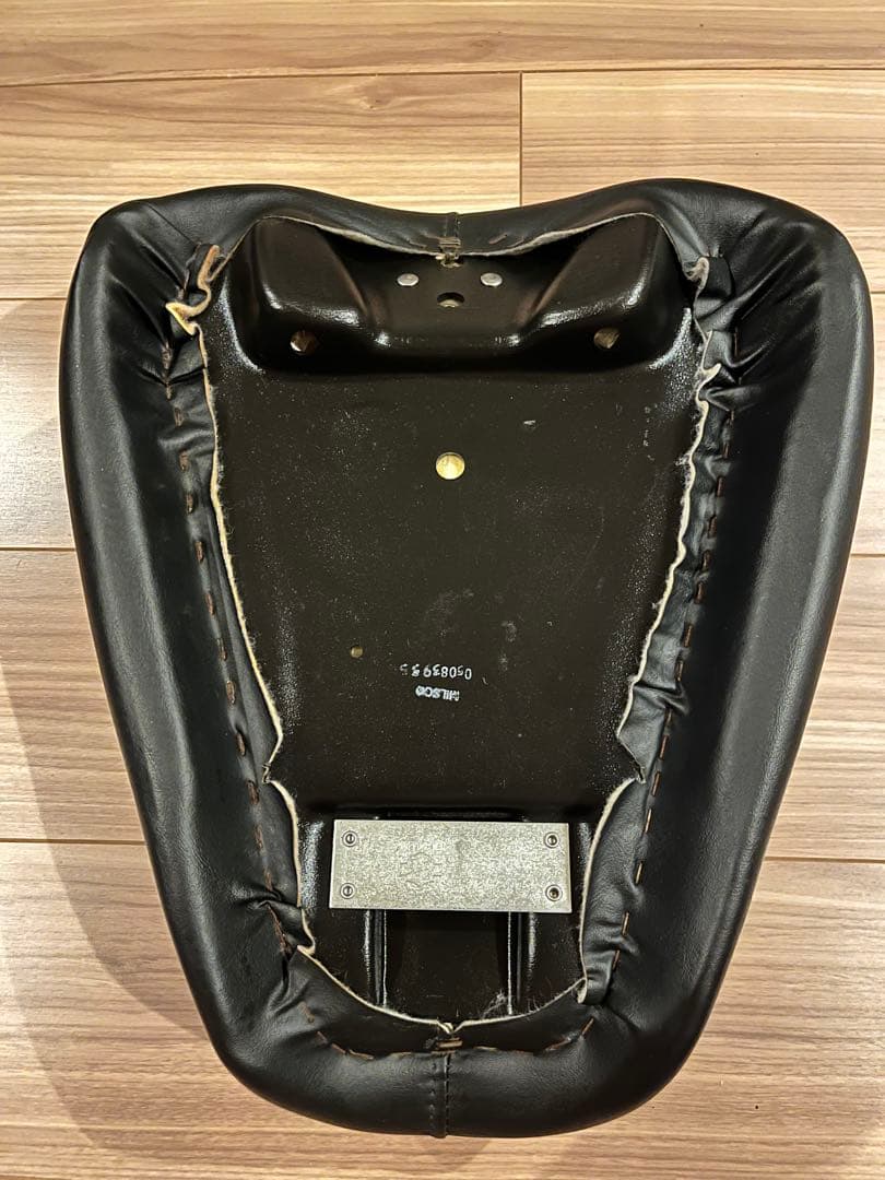 スポーツスター　XLH 純正 ソロシート　そら豆シート