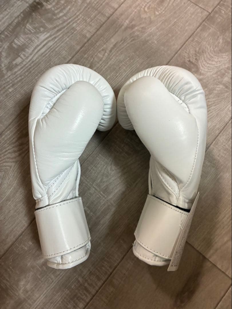 新品未使用Winningボクシンググローブ8oz 名前入