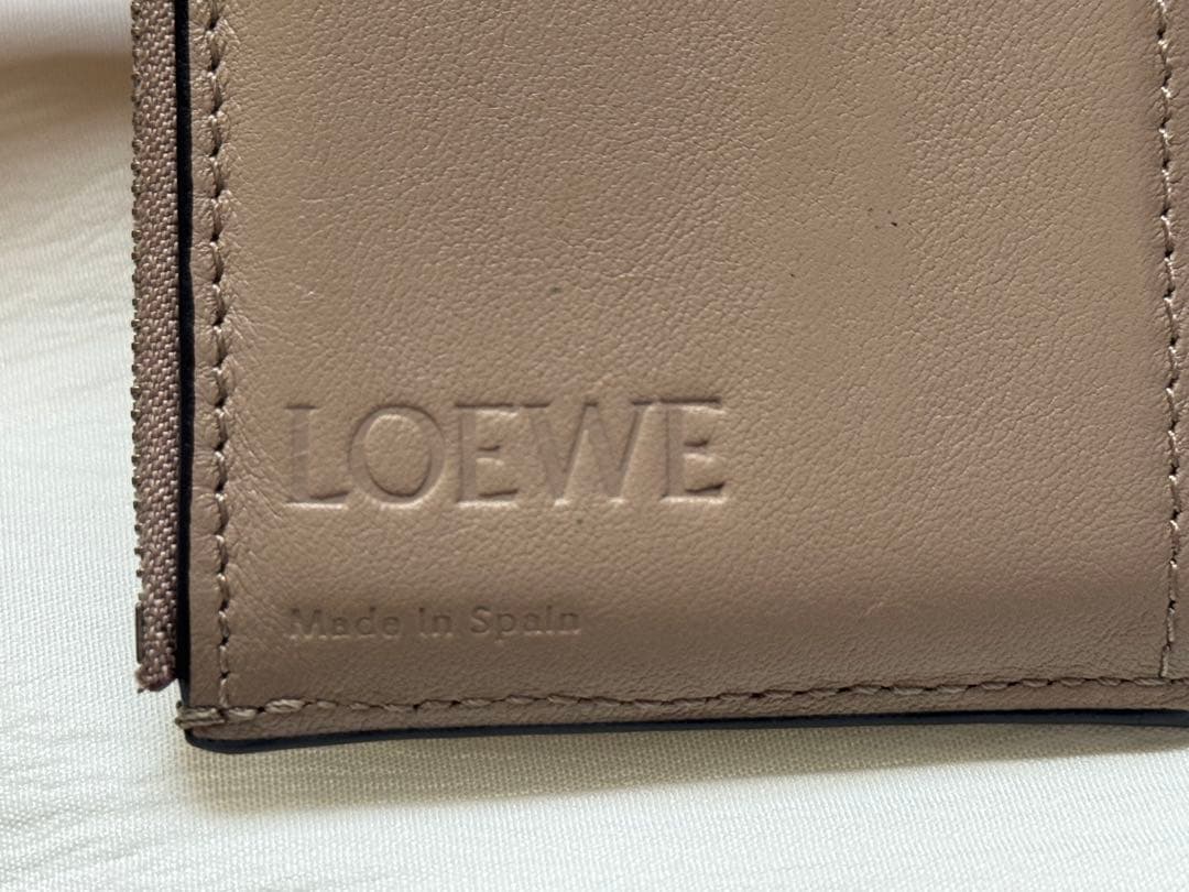LOEWE アナグラム バーティカル ウォレット スモール