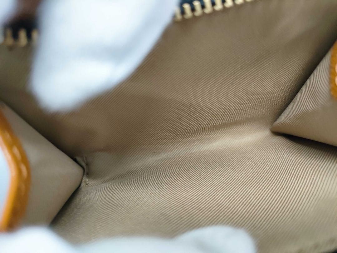 【新品未使用】MARC JACOBS ミニ コンパクト 財布 黒