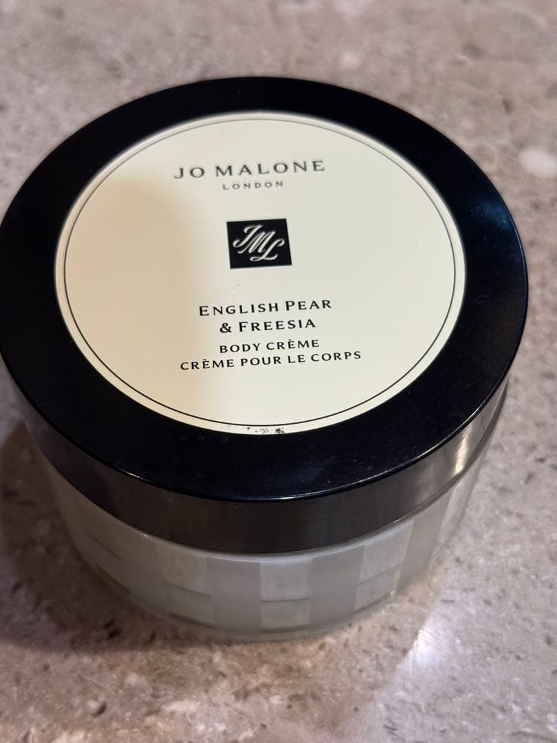 JO MALONE イングリッシュ ペアー ＆ フリージア ボディ クレーム