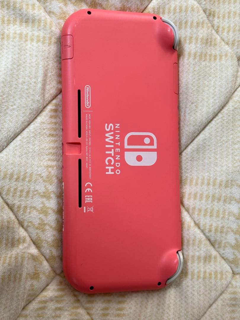 任天堂　スイッチライト　中古　本体のみ