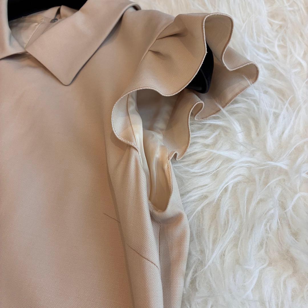 美品♡フォクシー　袖フリル襟つきワンピース ベージュ　38