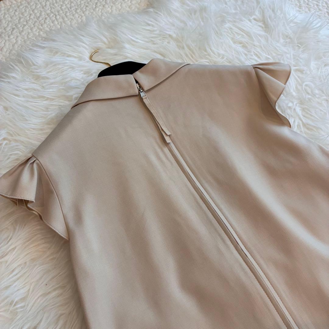 美品♡フォクシー　袖フリル襟つきワンピース ベージュ　38