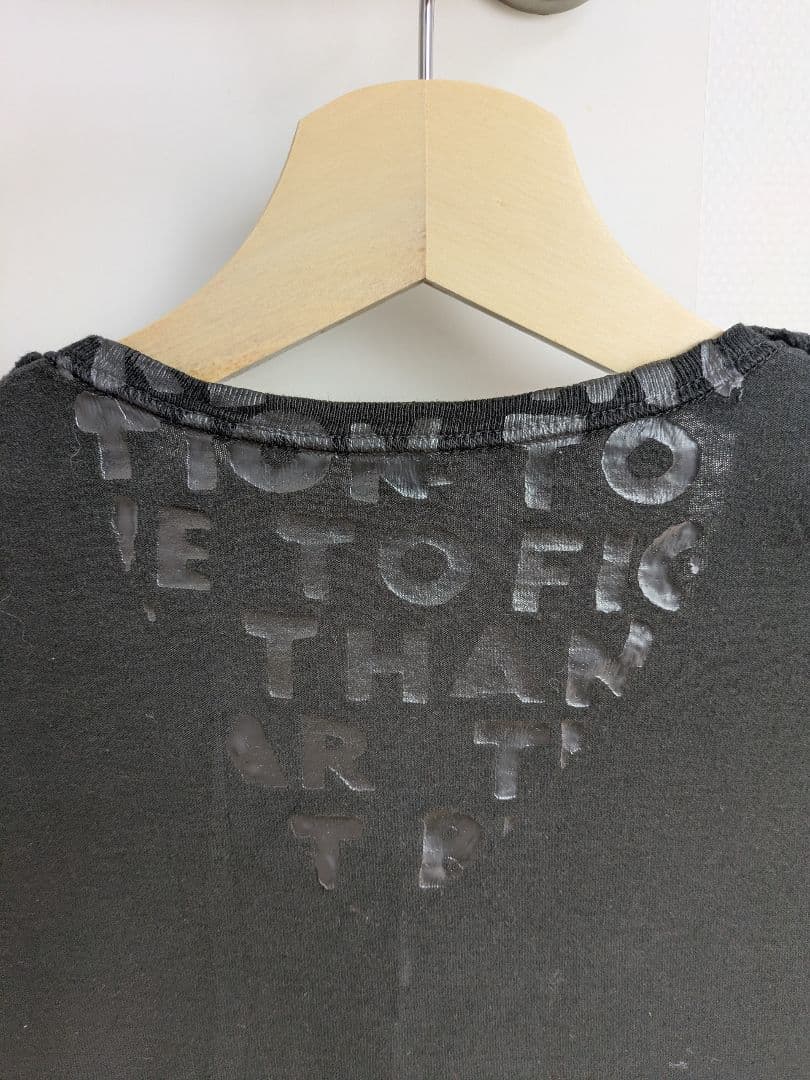 Martin MargielaエイズTシャツ（ブラック×ブラック / Sサイズ）