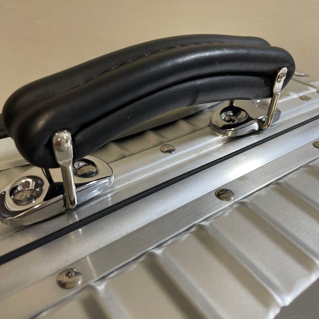 【訳あり】リモワ　RIMOWAアルミニウム製　機内持込　シルバーキャリーカート