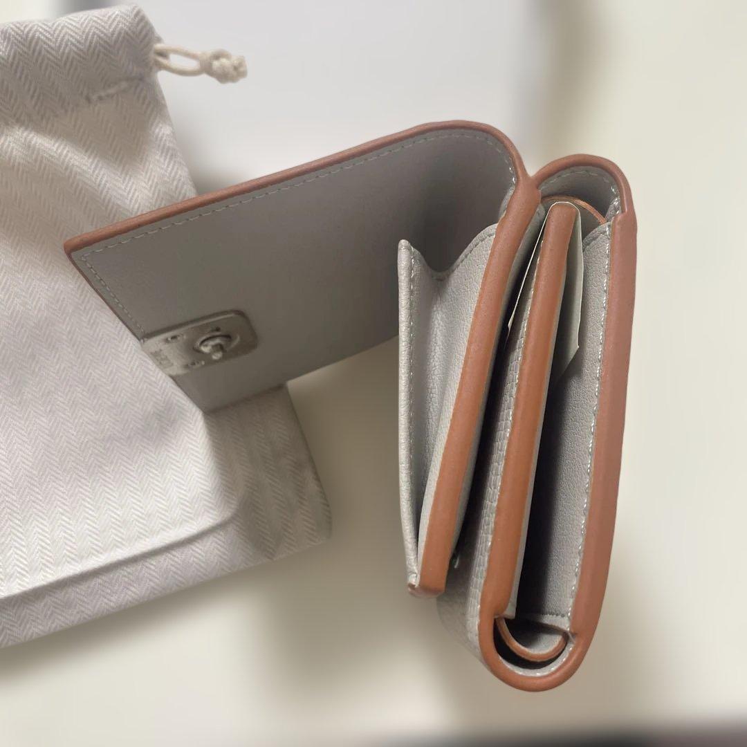 ロエベ　三つ折り財布　ベージュ