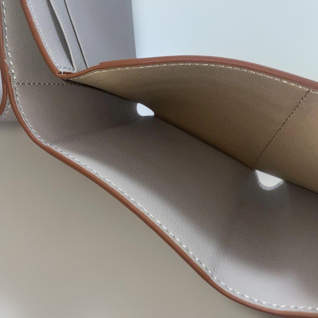 ロエベ　三つ折り財布　ベージュ