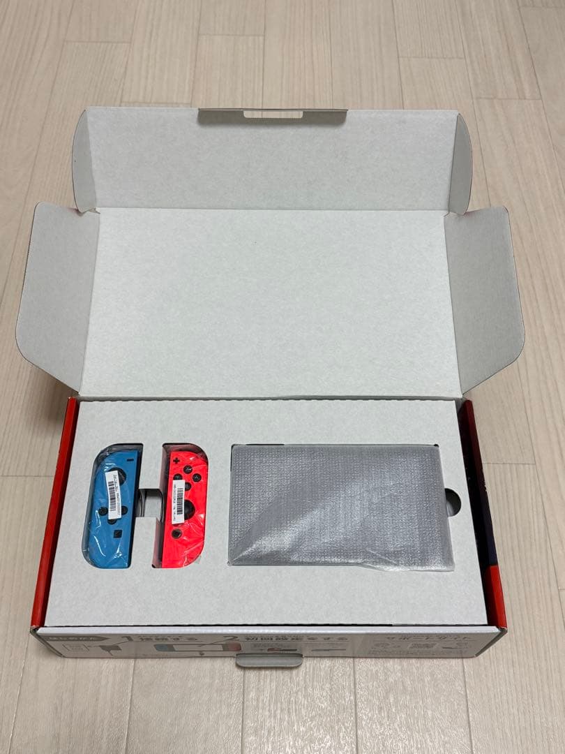 任天堂Switch 本体　美品