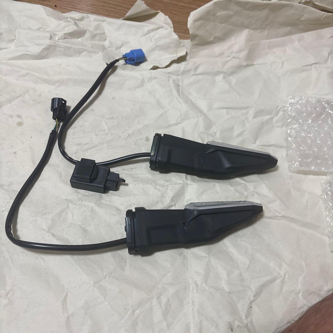 ウィンカー 2本セット 青色コネクタ付き