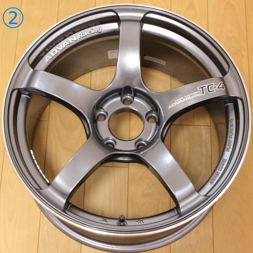 ADVAN Racing TC-4 18インチ 9J +25 2本 コンケイブ