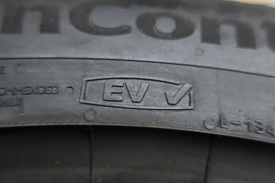 2023年　コンチネンタル　オールシーズンコンタクト2　235/45R21　2本