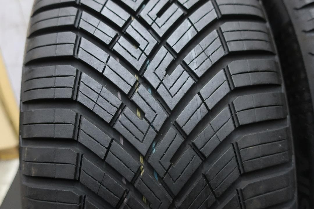 2023年　コンチネンタル　オールシーズンコンタクト2　235/45R21　2本