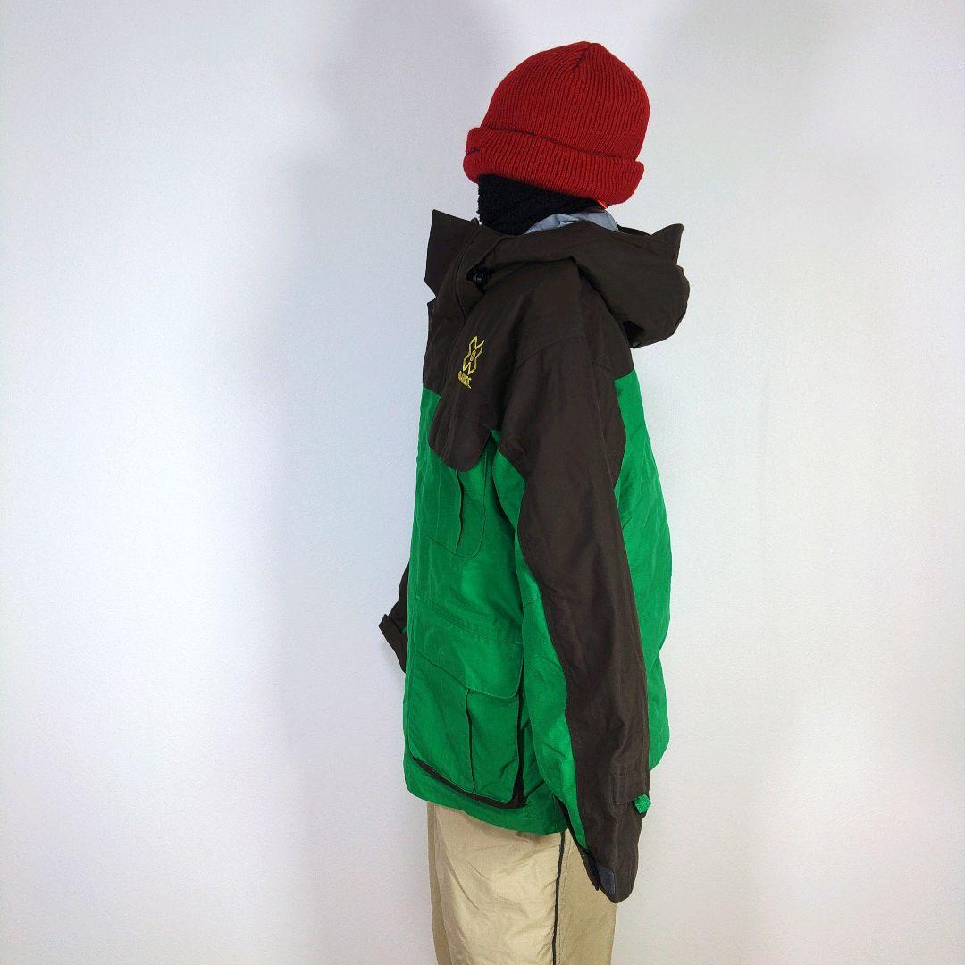スキーウェア　140cm　男の子　キッズ　子供　グリーン　緑　ベージュ　ニット帽