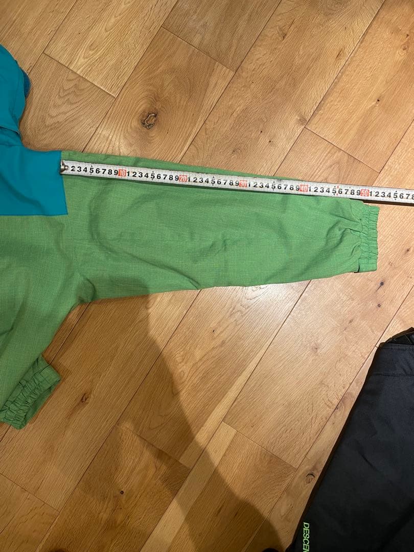 DESCENTE 子ども用　スキーウェア 上下セット　美品　160