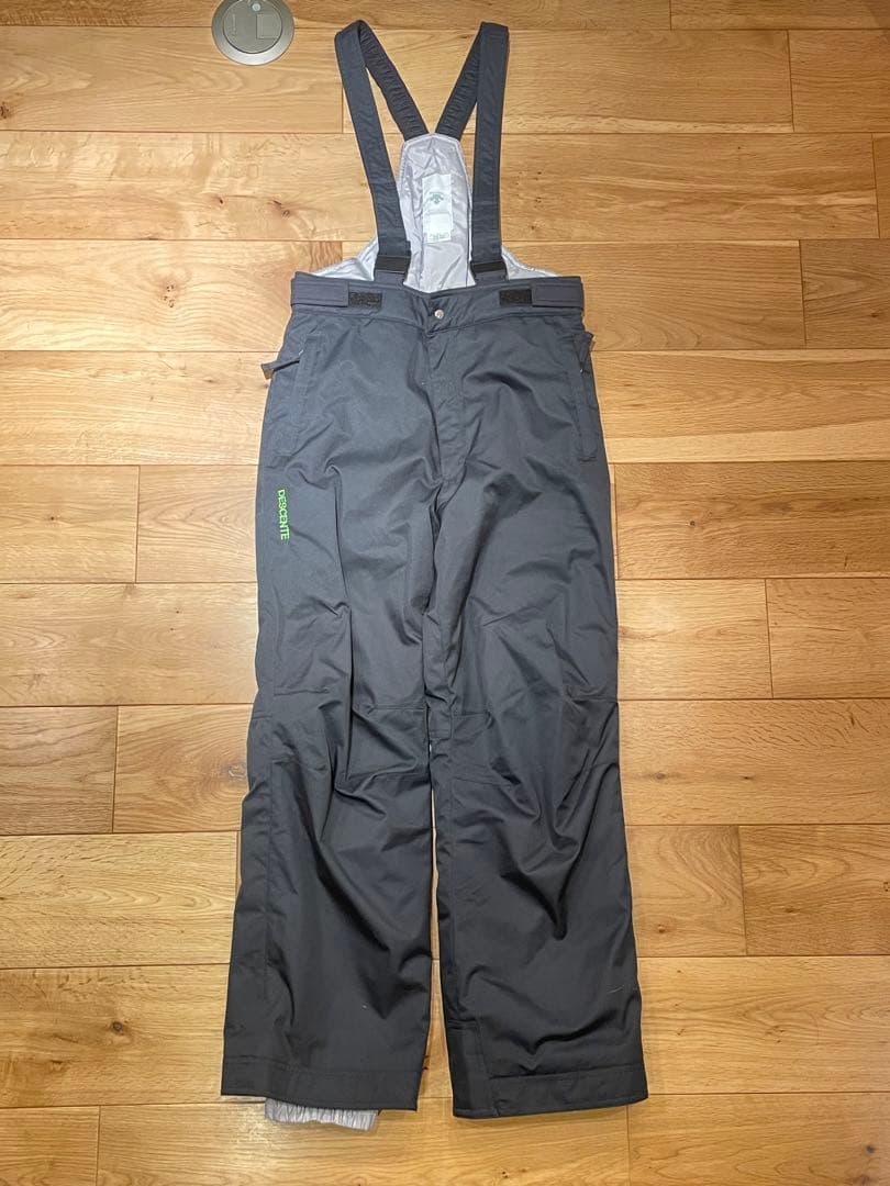 DESCENTE 子ども用　スキーウェア 上下セット　美品　160