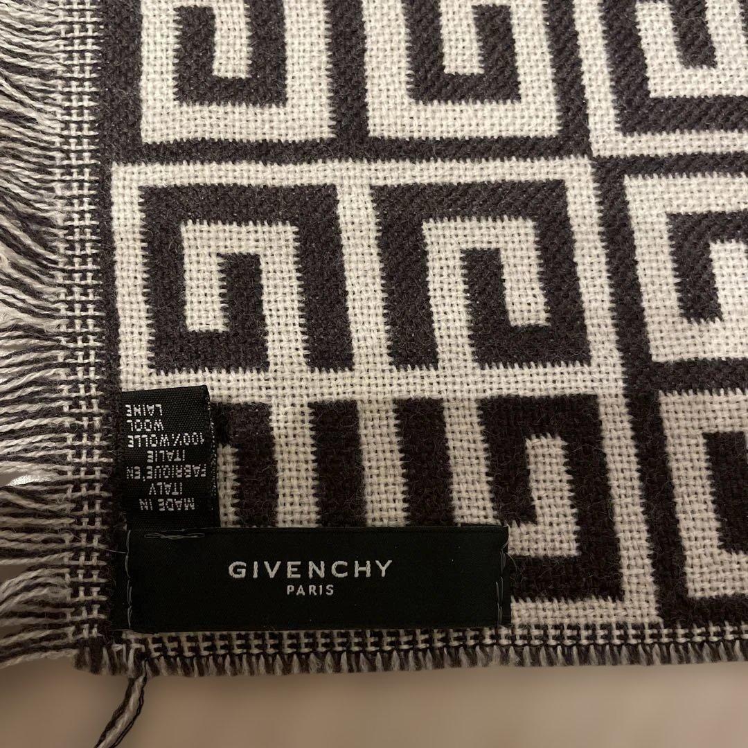 み*こ様 Givenchy 幾何学模様 ストール