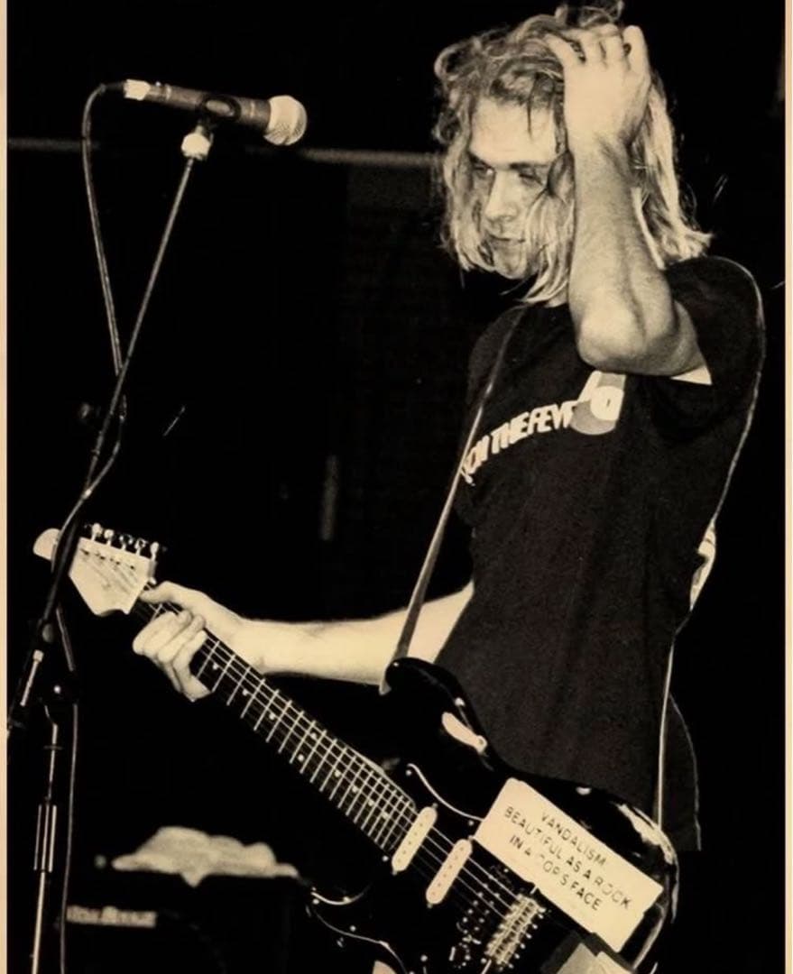 【激レア】カートコバーン VANDALISM ストラトキャスター Nirvana