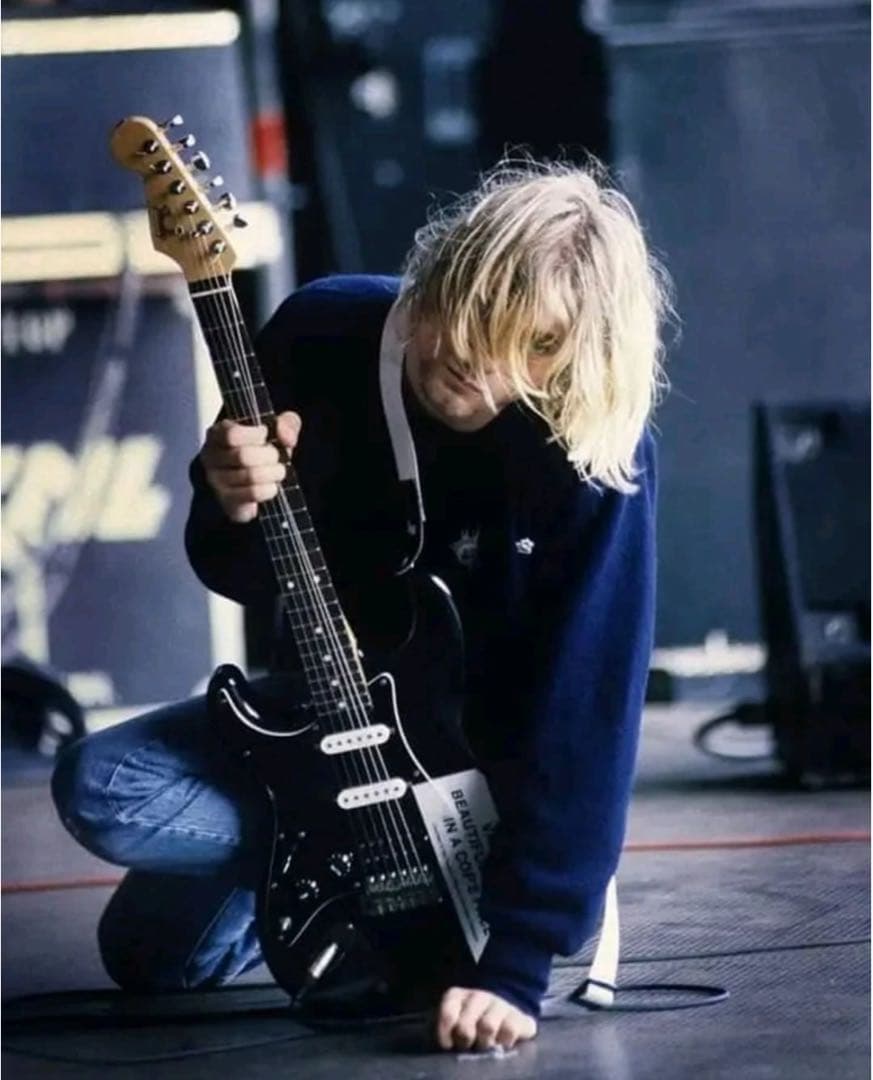 【激レア】カートコバーン VANDALISM ストラトキャスター Nirvana