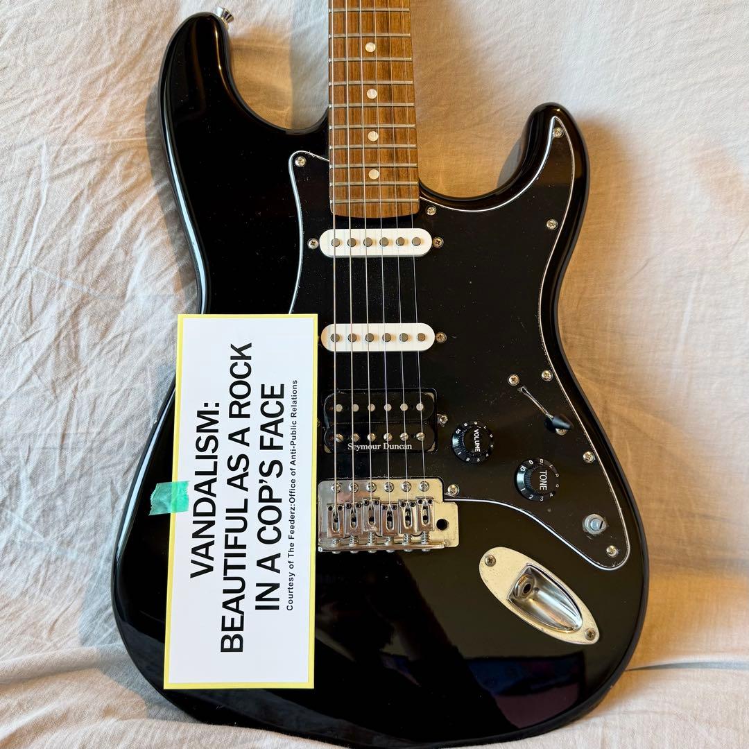 【激レア】カートコバーン VANDALISM ストラトキャスター Nirvana