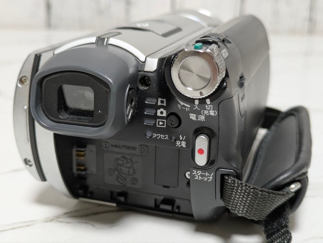 SONY　DCR-SR100