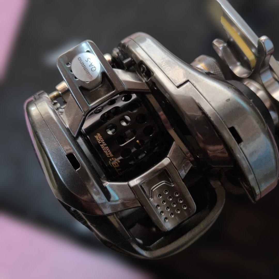 B*M様 SHIMANO ALDEBARAN BFS XG ベイトリール 中古