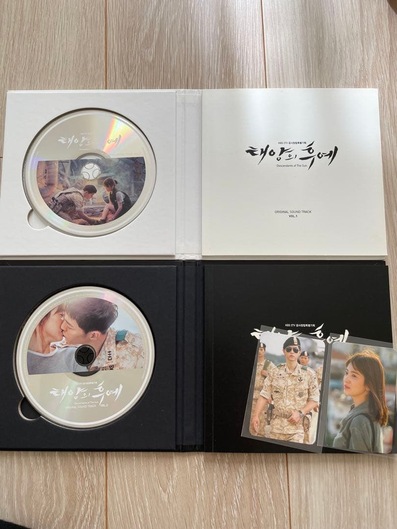 太陽の末裔 OST CD vol.1・2 韓国盤 トレカ付 サントラ