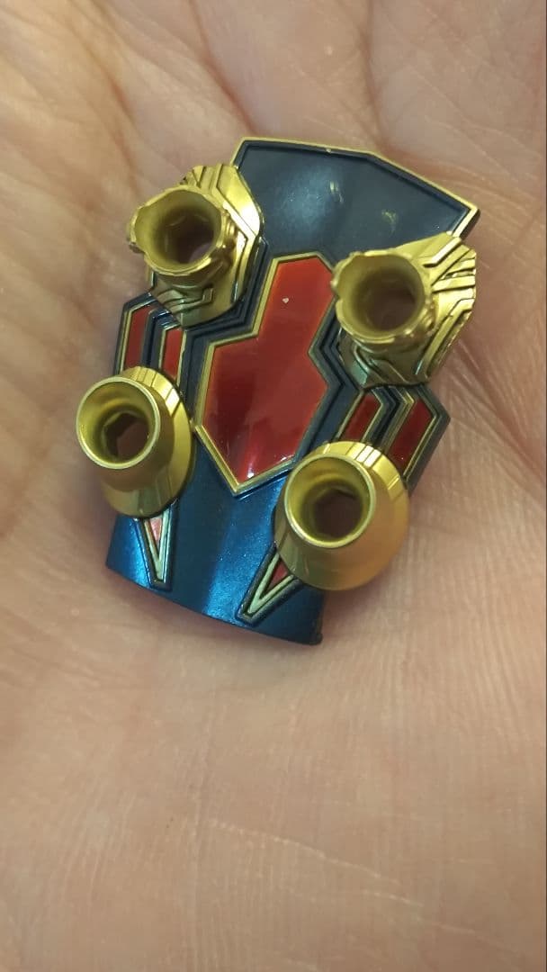 three zero DLX アイアン・スパイダー 可動フィギュア