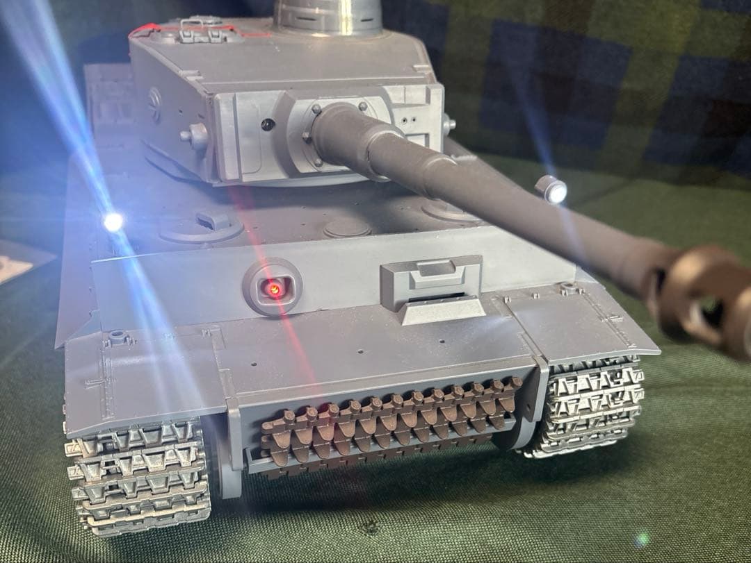 1/16ヘンロン戦車タイガーI型フルメタルギヤ車輪キャタピラ難あり
