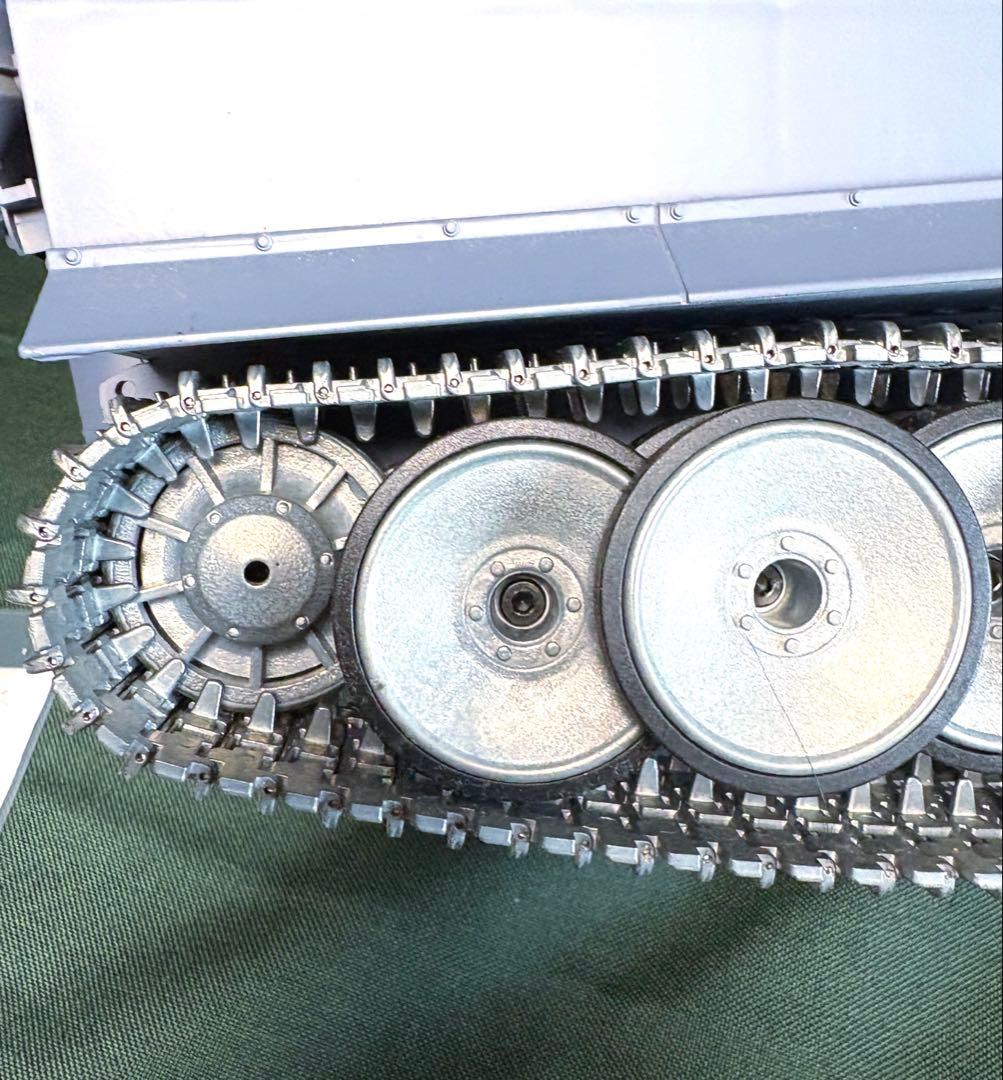 1/16ヘンロン戦車タイガーI型フルメタルギヤ車輪キャタピラ難あり