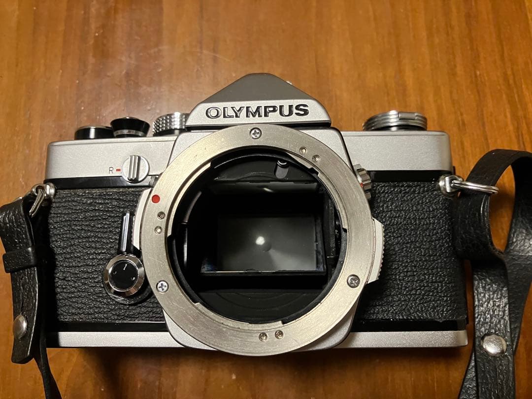 オリンパスOM1一眼レフカメラ、本体、説明書、レンズ、ケース他付　ジャンク品