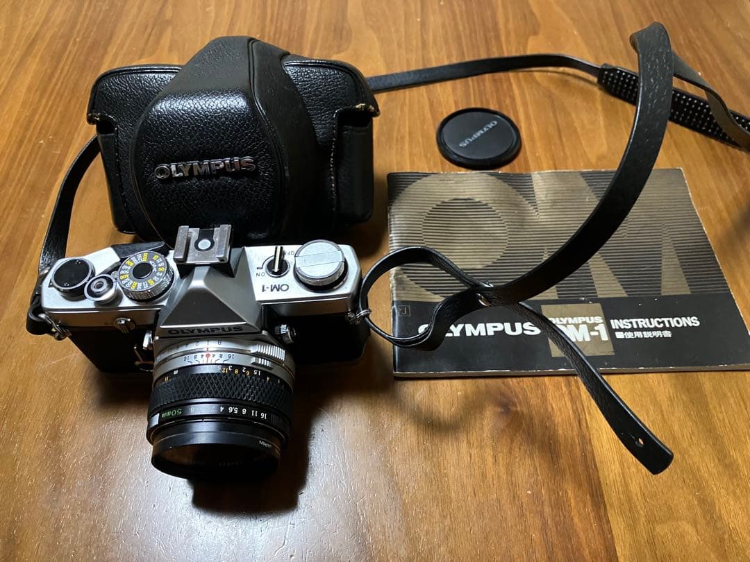 オリンパスOM1一眼レフカメラ、本体、説明書、レンズ、ケース他付　ジャンク品