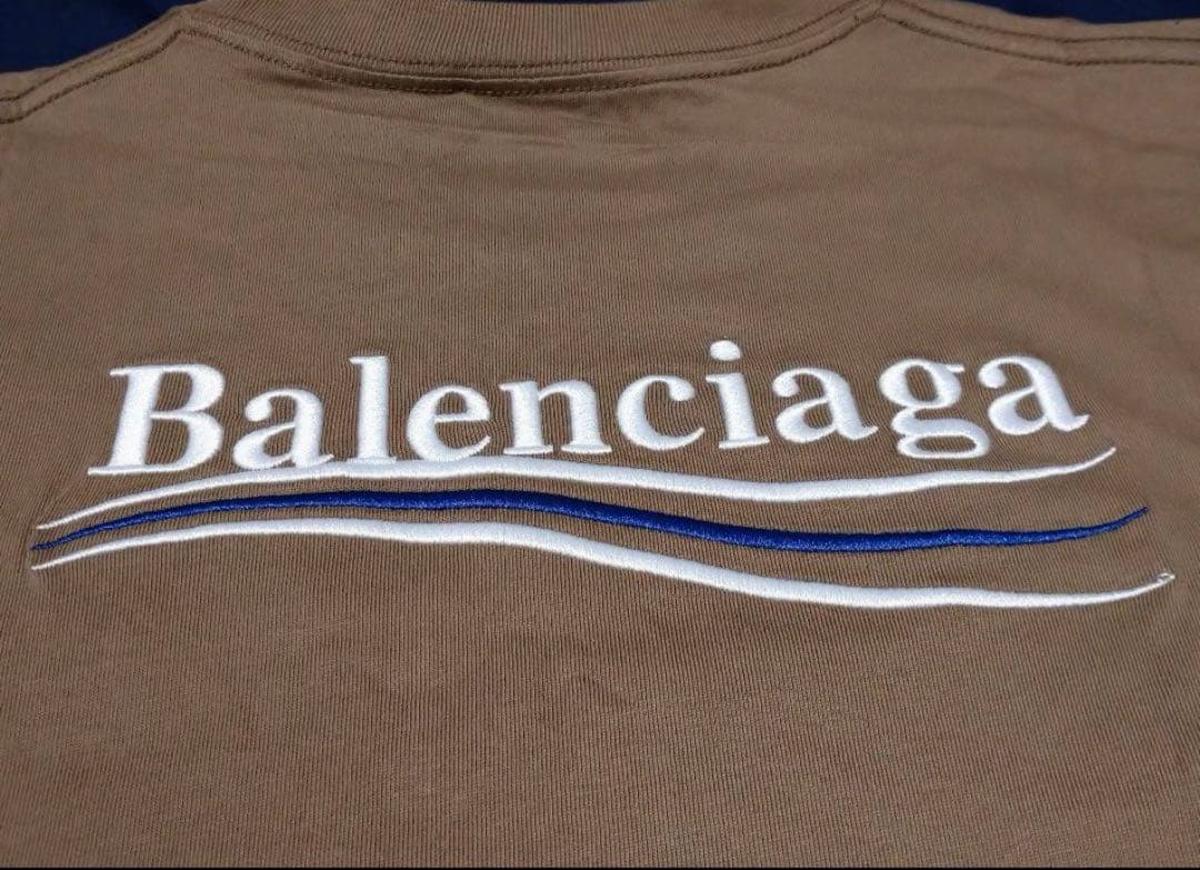 Balenciaga Tシャツ