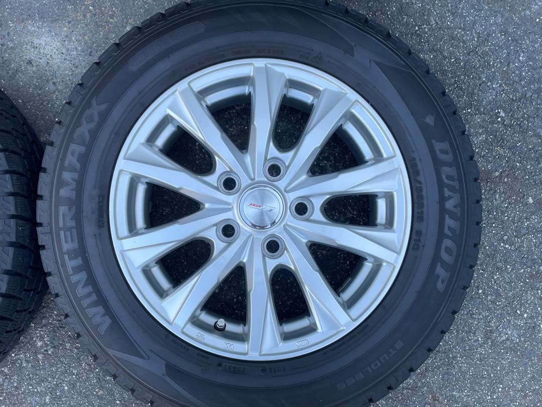 ☆ノア　ヴォクシー　スタッドレスタイヤ　195/65R15 2021年製☆