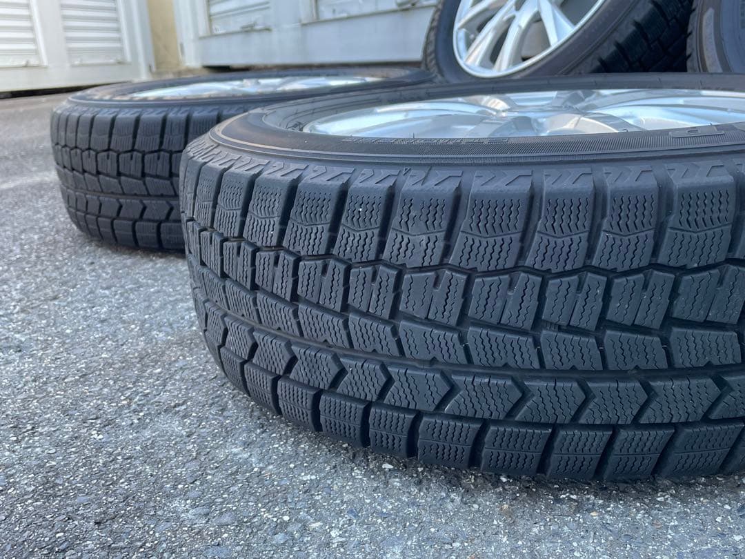 ☆ノア　ヴォクシー　スタッドレスタイヤ　195/65R15 2021年製☆