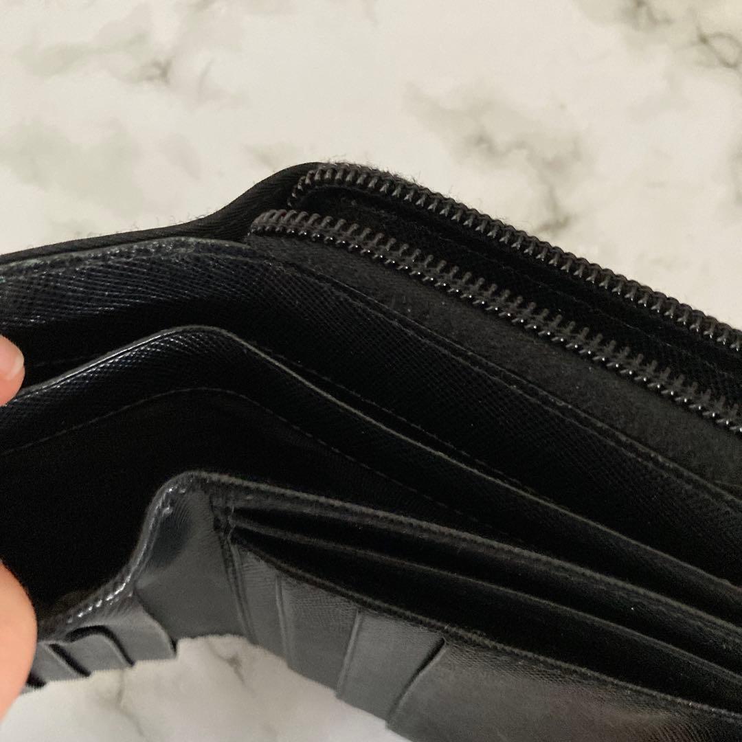 ✨祝日23日限定お値下げ✨PRADA 二つ折り財布 ブラック