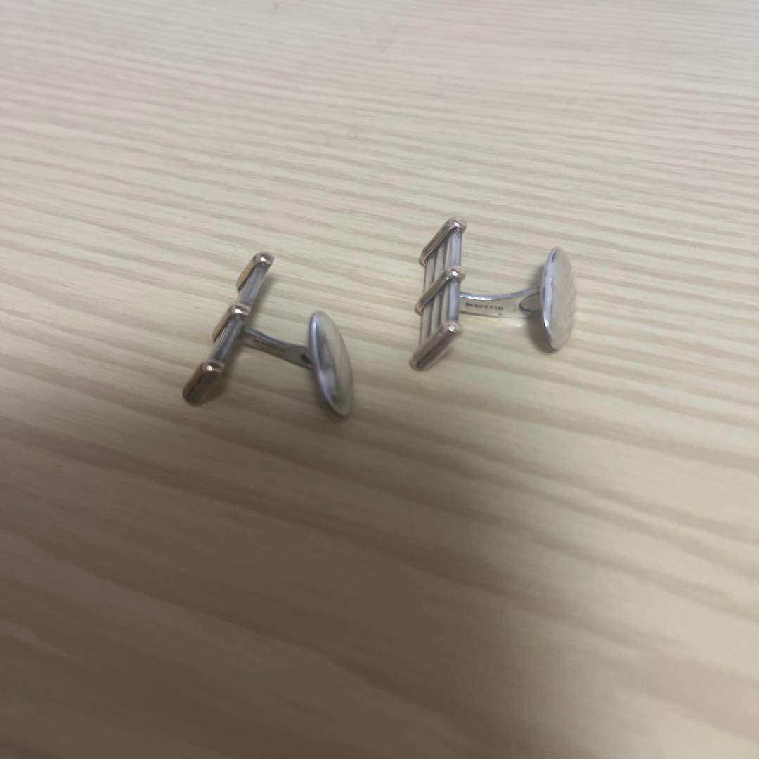 ティファニー　シルバーとホワイトのカフリンクス